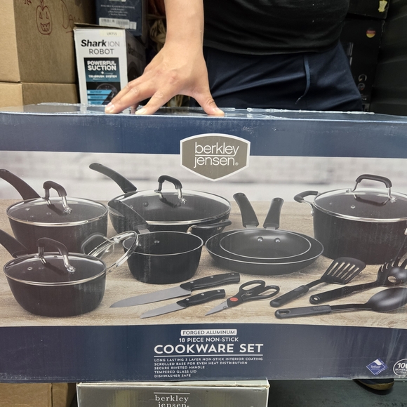 Blue Kitchen Cookware Essentials - Picture 3 of 4